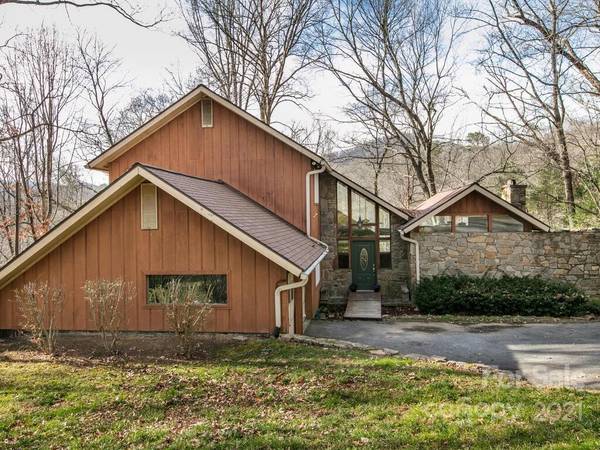 14 Holly LN, Asheville, NC 28806