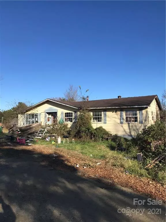 6365 Foster RD, Woodleaf, NC 27054