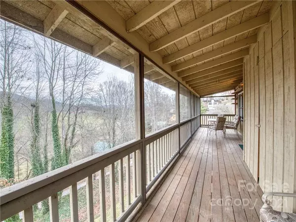 Waynesville, NC 28785,32 Cedarwood DR