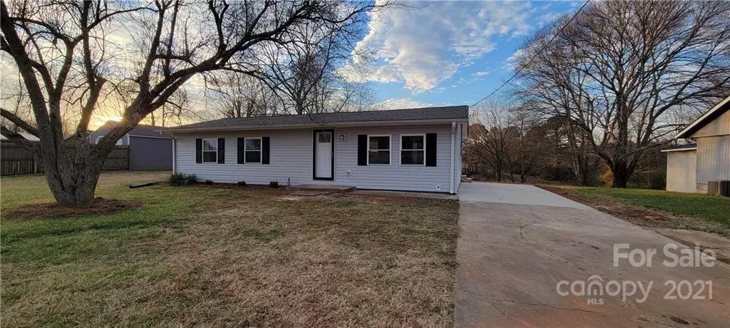 4393 Chantilly DR, Granite Falls, NC 28630