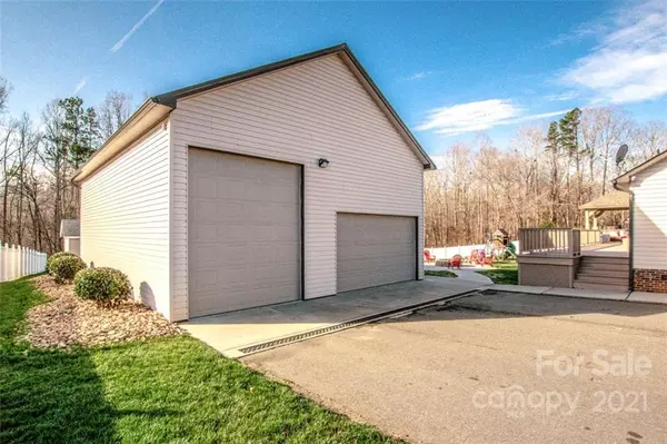 Kannapolis, NC 28081,470 Westen Acres DR #13