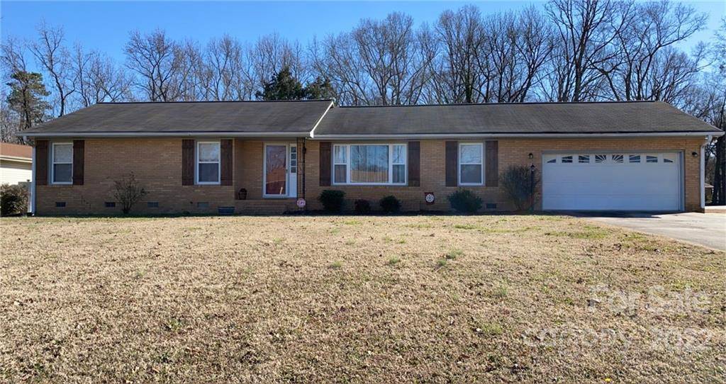 6601 Pawnee DR, Charlotte, NC 28214