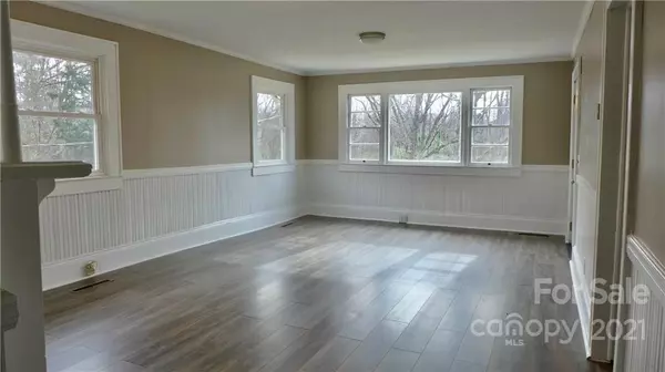 Kannapolis, NC 28081,109 Hampton LN