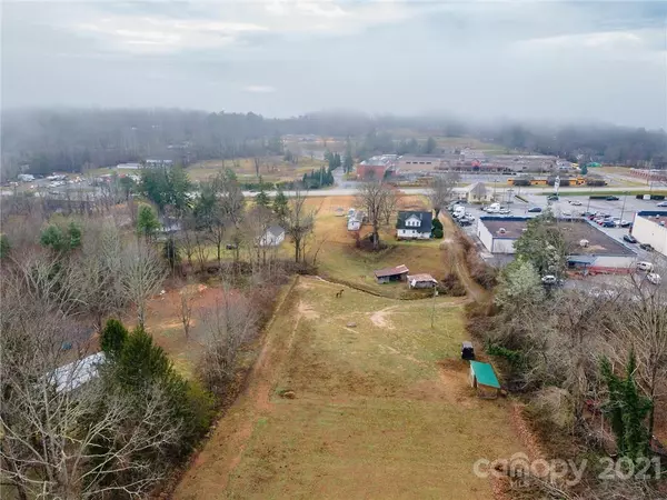 Fairview, NC 28730,1366 Charlotte HWY