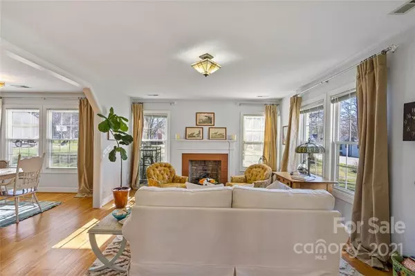 Mooresville, NC 28115,147 Park AVE