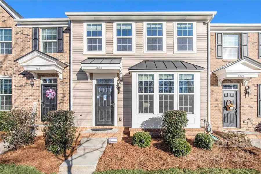 6830 Colonial Garden DR, Huntersville, NC 28078