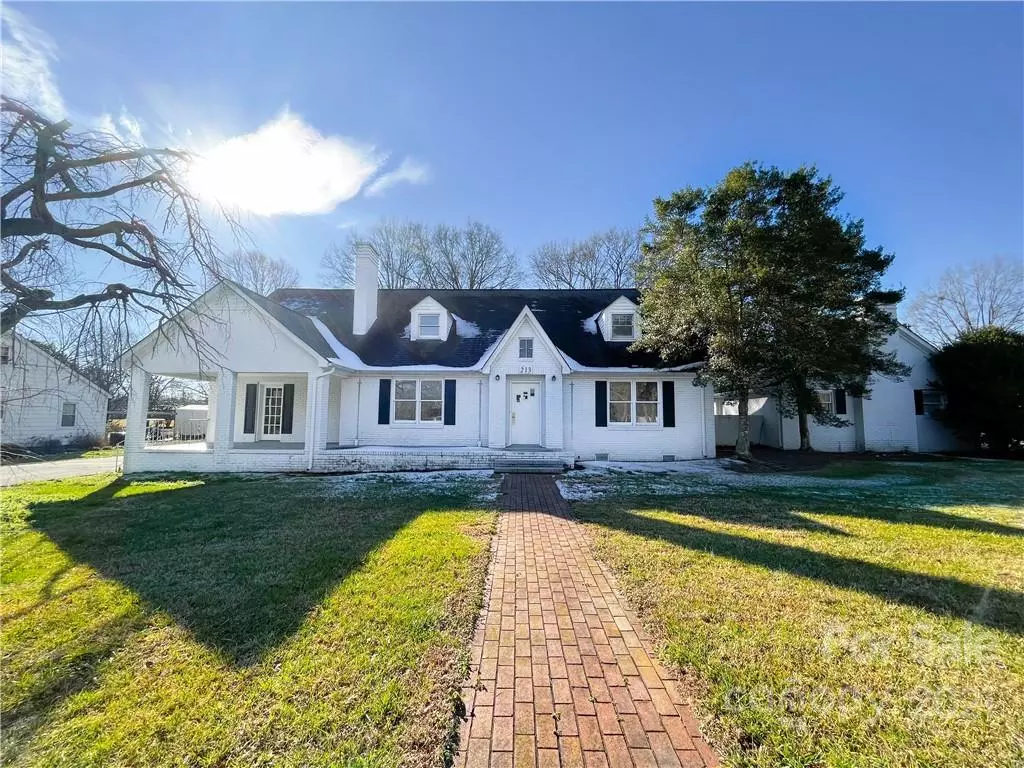 Wingate, NC 28174,213 Elm ST