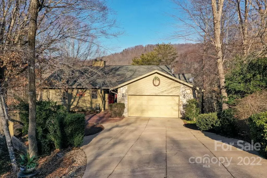 Lake Lure, NC 28746,146 Vance PL