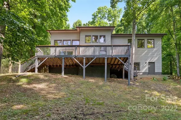 405 Donna LN, Fairview, NC 28730