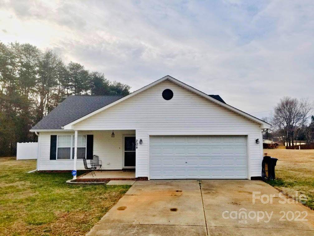 204 Corinthian DR #48, Statesville, NC 28677