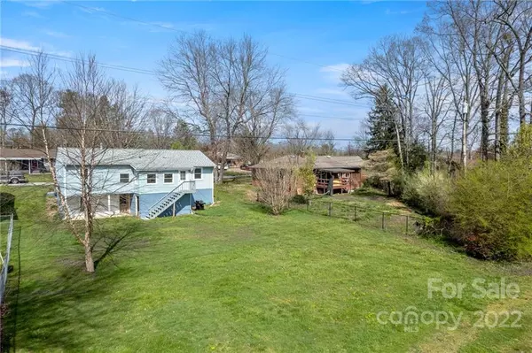 East Flat Rock, NC 28726,106 Upward Acres ST