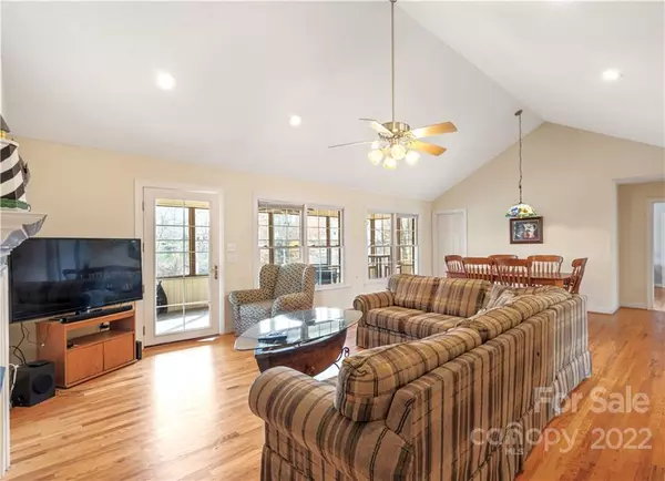 Mooresville, NC 28117,242 Waddell RD