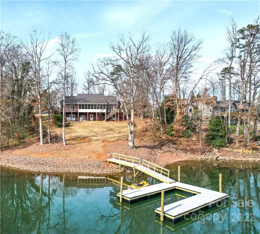 Mooresville, NC 28117,242 Waddell RD