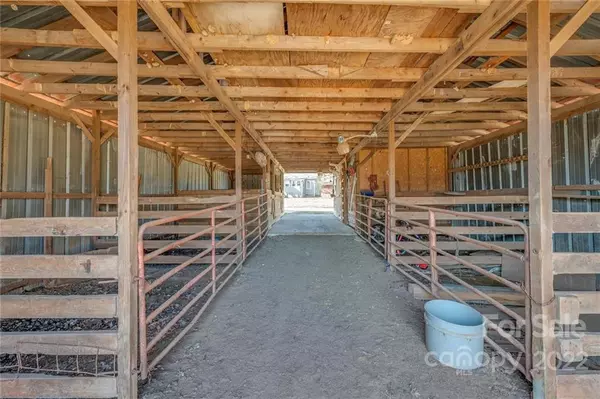 Columbus, NC 28722,265 Mcdowell RD