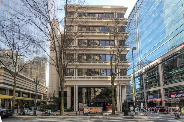 Charlotte, NC 28202,139 S Tryon ST