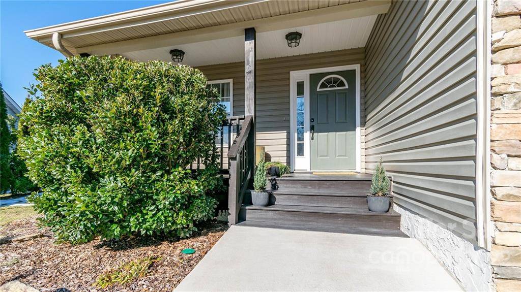 Etowah, NC 28729,115 Brandymill LOOP