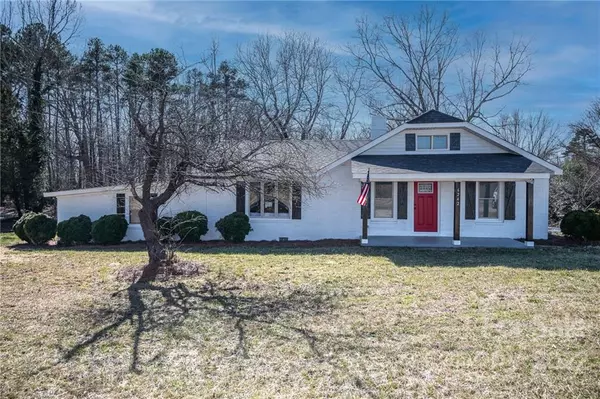 6242 Nc Hwy 73 RD, Mount Pleasant, NC 28124