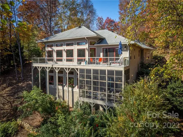 Lake Lure, NC 28746,216 Woodland CIR