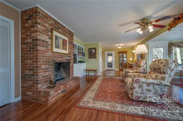 Tryon, NC 28782,459 Meadowlark DR