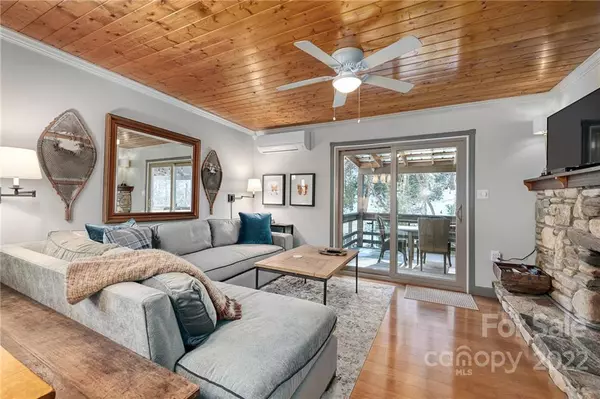 Lake Toxaway, NC 28747,35 Pride and Joy LN