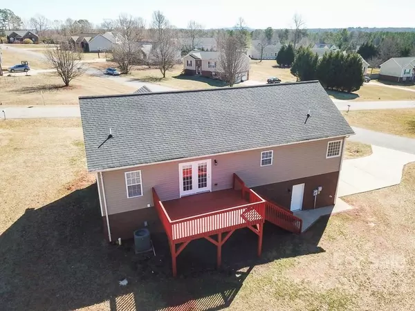 Conover, NC 28613,2294 Burris RD