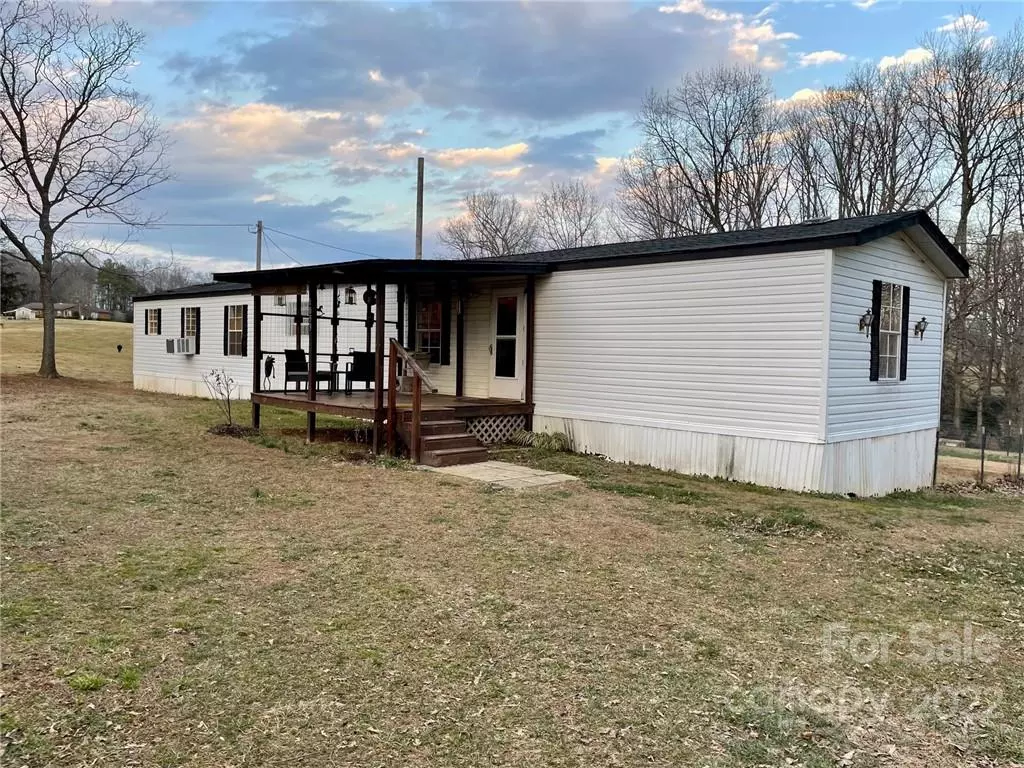 Hamptonville, NC 27020,1053 Cliffs RD