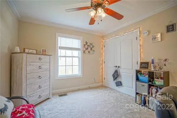 Newton, NC 28658,1350 Kensington CIR