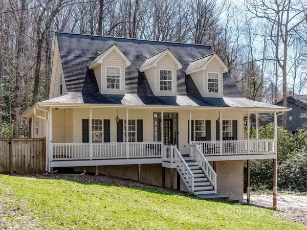 66 Squirrel TRL, Hendersonville, NC 28791