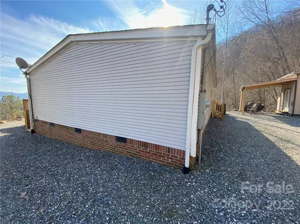 Bryson City, NC 28713,436 White Oak RDG