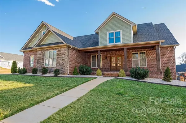 847 38th AVE NE, Hickory, NC 28601