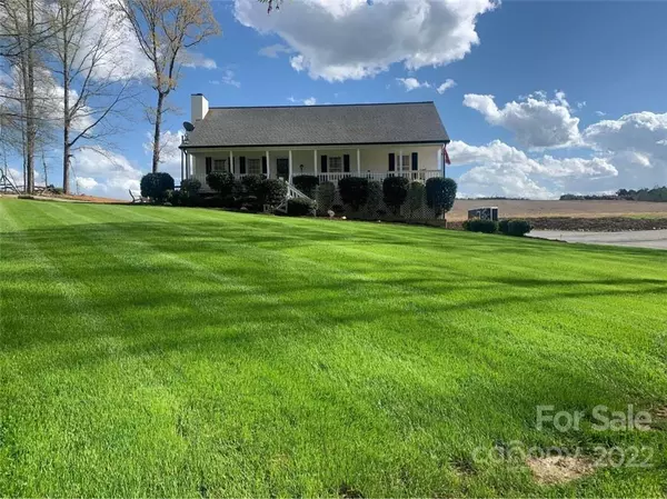 1259 Merribrook LN, Lancaster, SC 29720