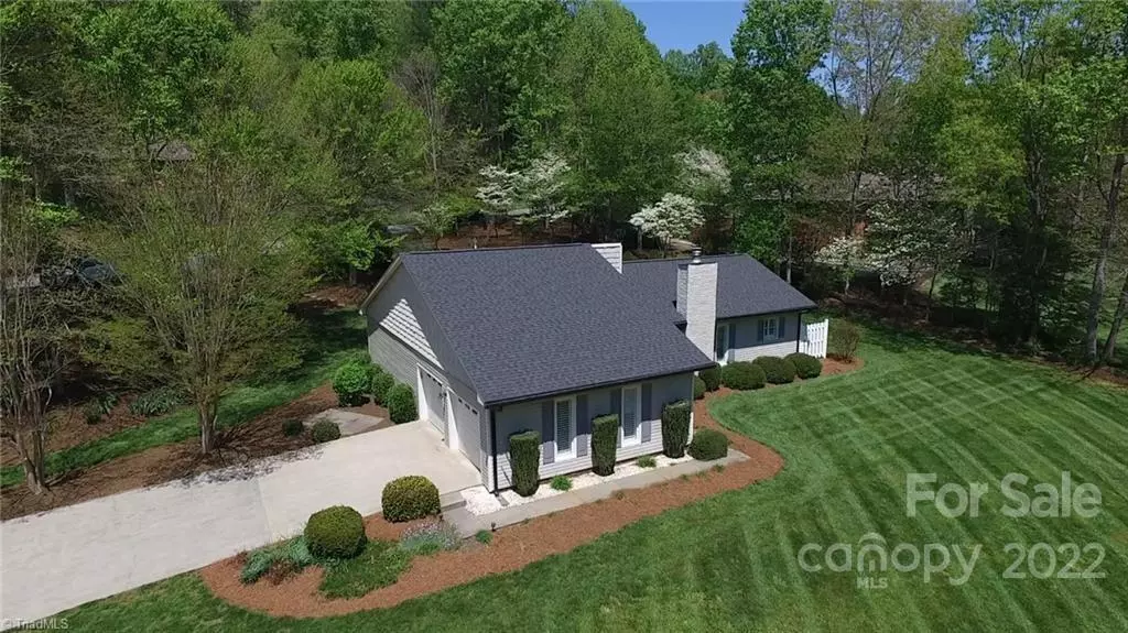North Wilkesboro, NC 28659,559 Country Club LN
