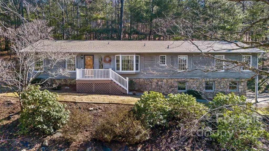 3 Sundance LN, Arden, NC 28704