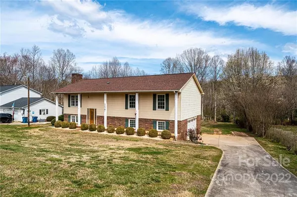 Conover, NC 28613,3239 15th AVE