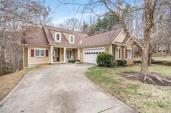 3670 Bay DR #3, Sherrills Ford, NC 28673