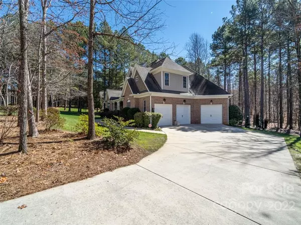 Denver, NC 28037,7075 Pebble Bay DR