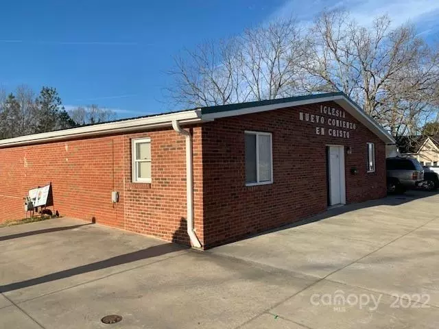 73 Falls AVE, Granite Falls, NC 28630