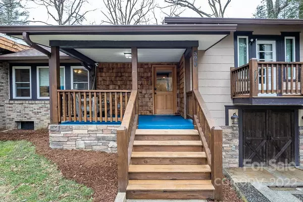 Hendersonville, NC 28739,520 Glasgow LN