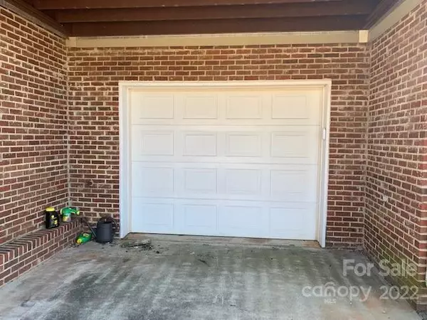 Mooresville, NC 28117,133 Forest Ridge RD