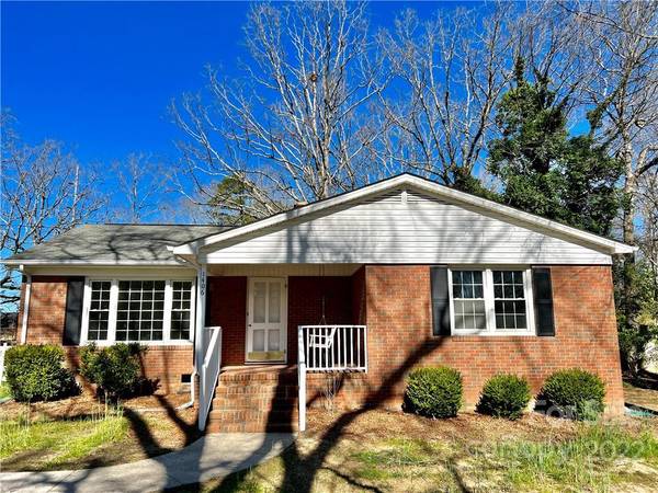 1406 Virginia AVE, Monroe, NC 28112