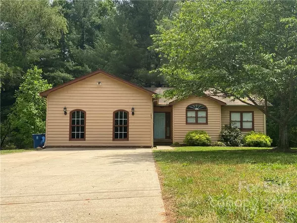 375 Brook Hollow LN, Taylorsville, NC 28681