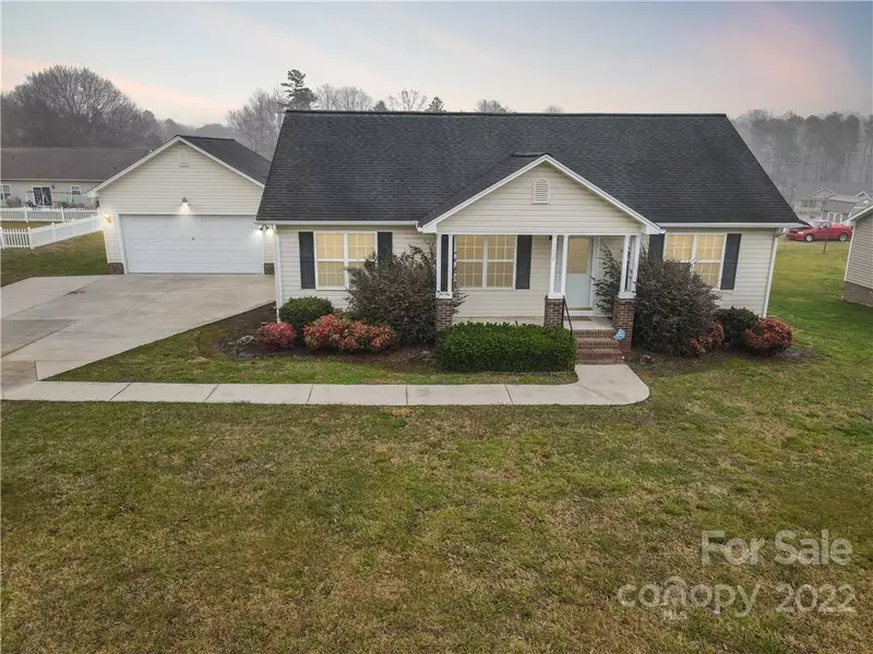 1607 Riverview RD, Lincolnton, NC 28092