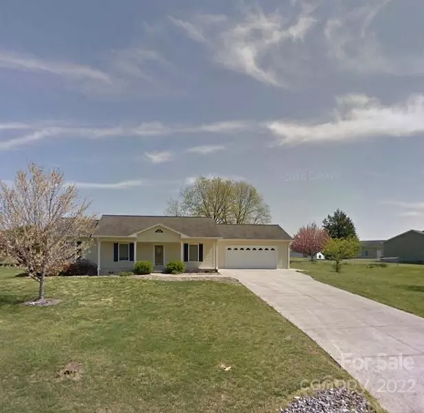 177 Maplewood LN, Taylorsville, NC 28681