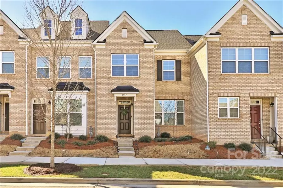 6957 Walnut Branch LN, Charlotte, NC 28277