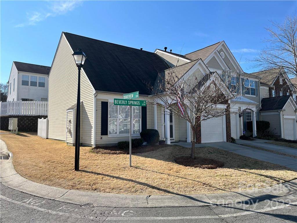 6711 Beverly Springs DR, Charlotte, NC 28270