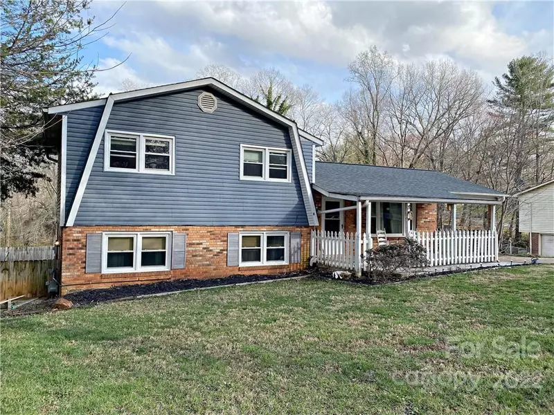 10 Forest Hills CT, Granite Falls, NC 28630