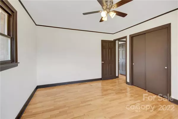 Gastonia, NC 28054,2326 azalea DR