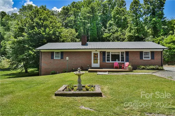 8525 US 25/70 HWY, Marshall, NC 28753