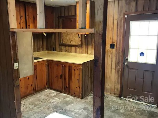 Gastonia, NC 28054,814 Circle View DR