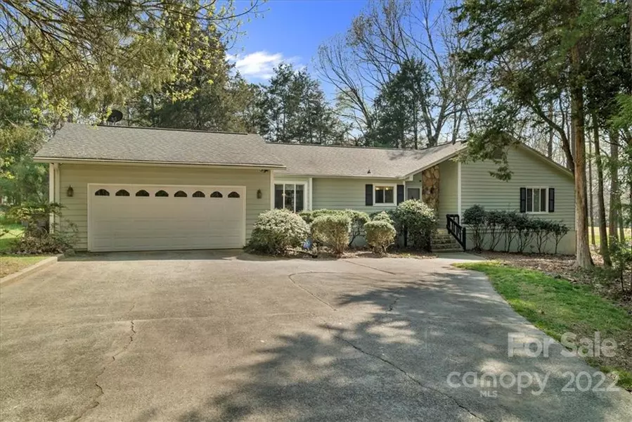 9729 Four Mile Creek RD, Charlotte, NC 28277